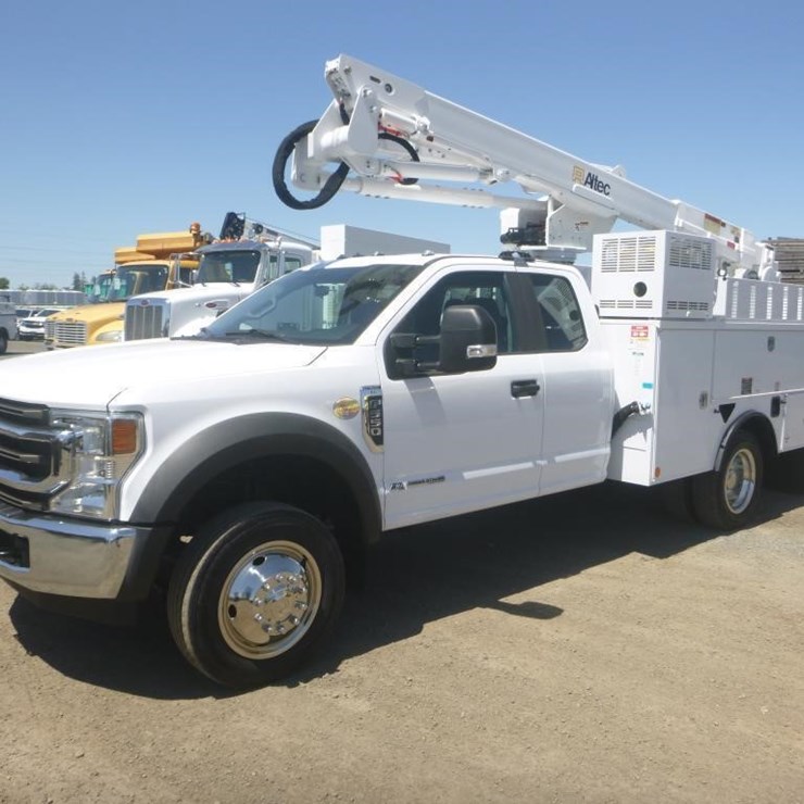 2022 FORD F550