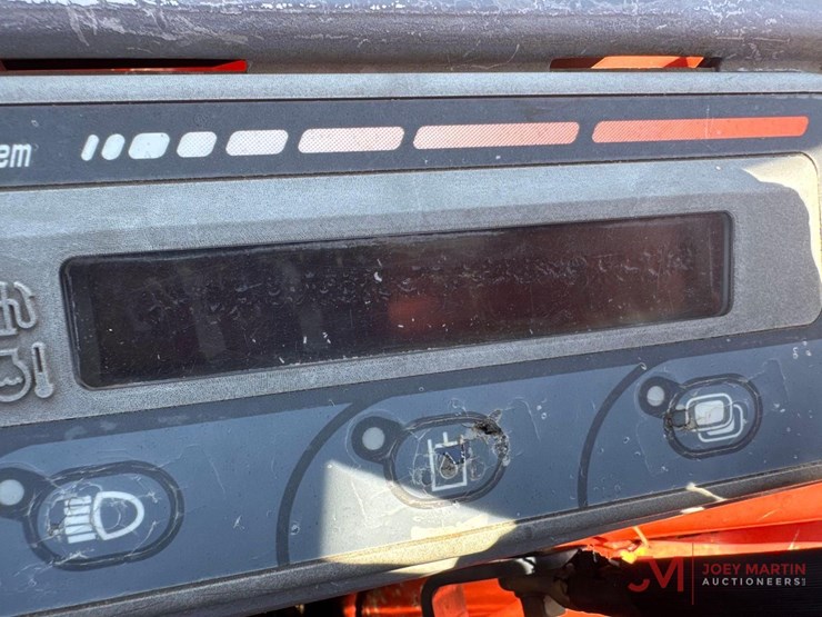 2008-kubota-u35-image-9