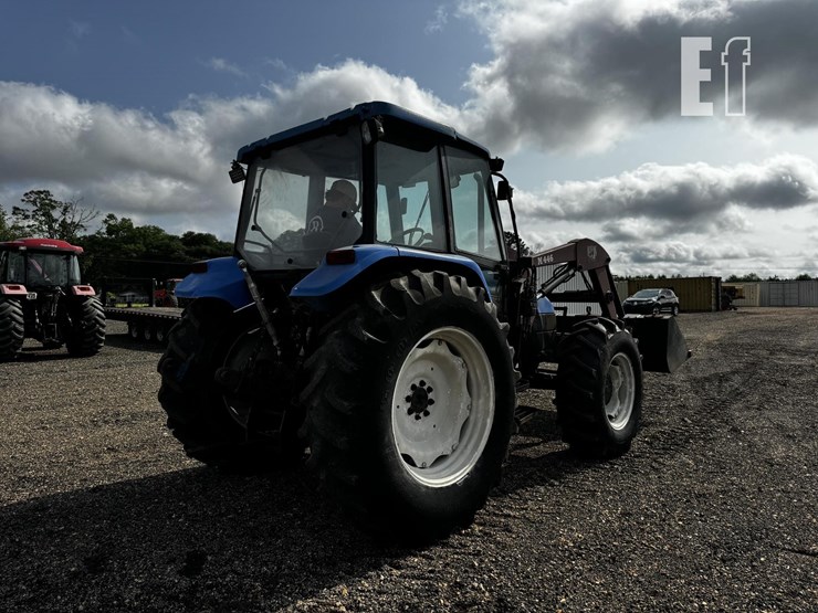 new-holland-7635-image-5
