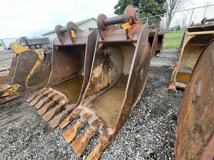 #5011-•-excavator-bucket-image-1