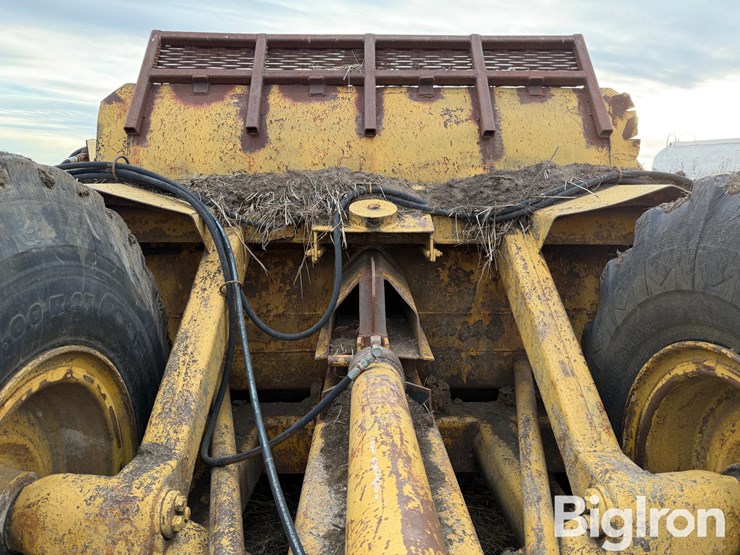 caterpillar-pull-type-scraper-image-17