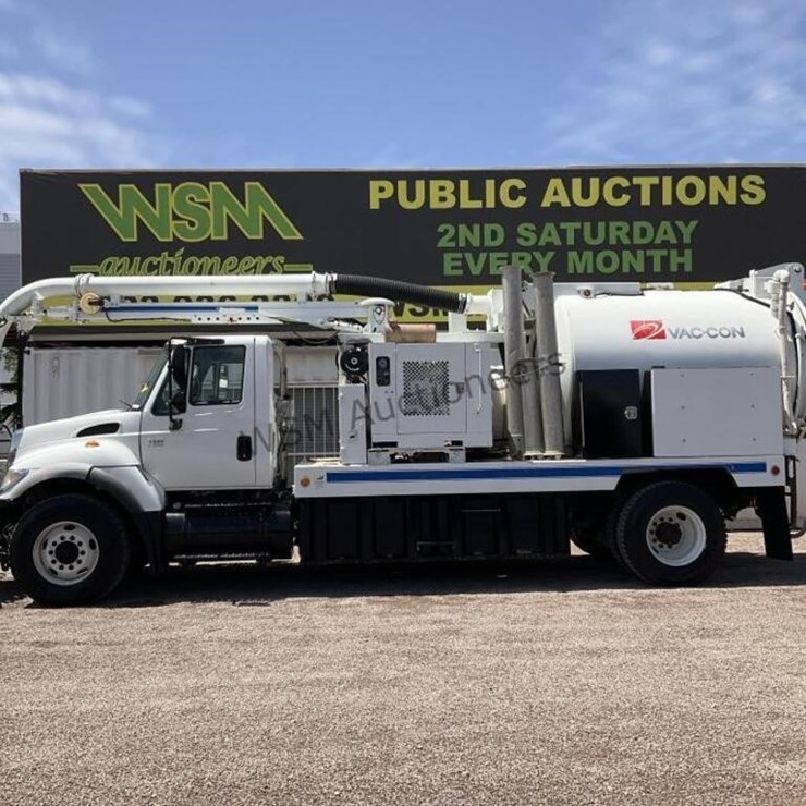 2007 INTERNATIONAL 7400