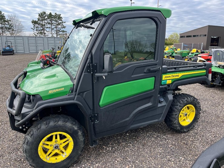 john-deere-gator-image-4