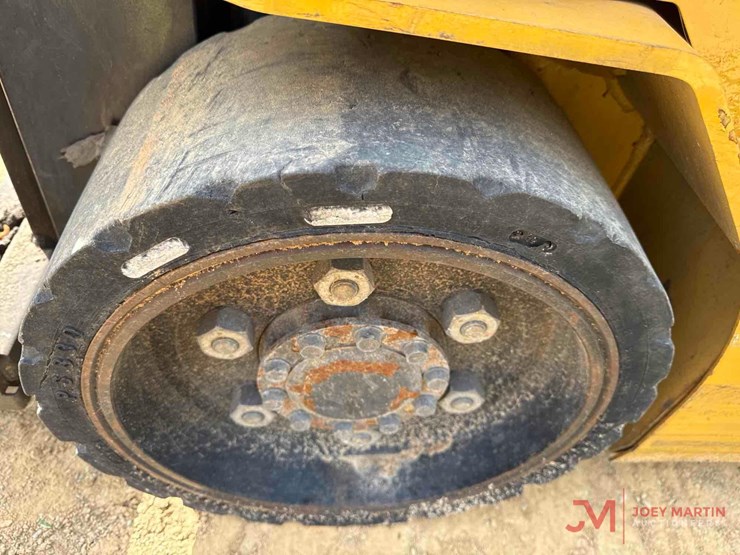 caterpillar-ec30n-image-21