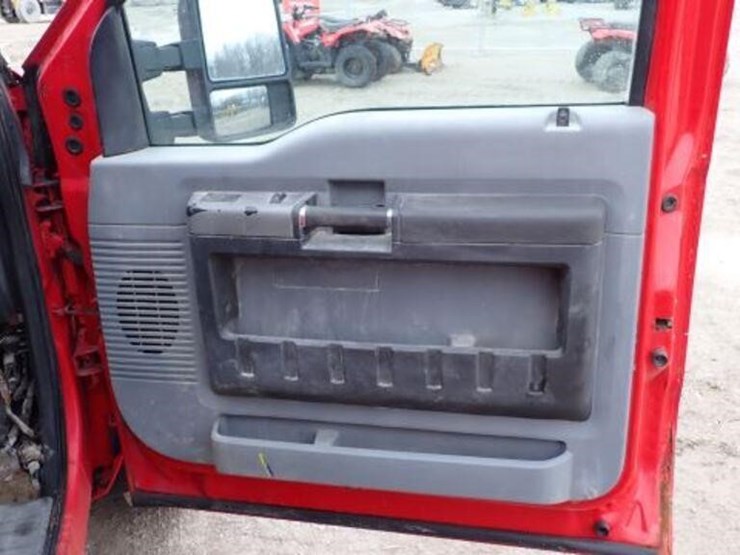 2016-ford-f550-xlt-image-38