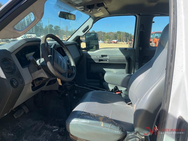 2013-ford-f250-xl-image-21