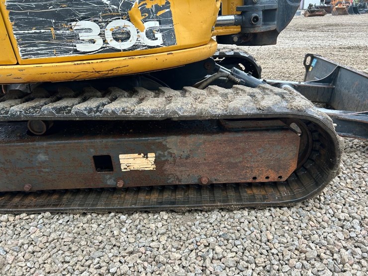 2019-deere-30g-image-13