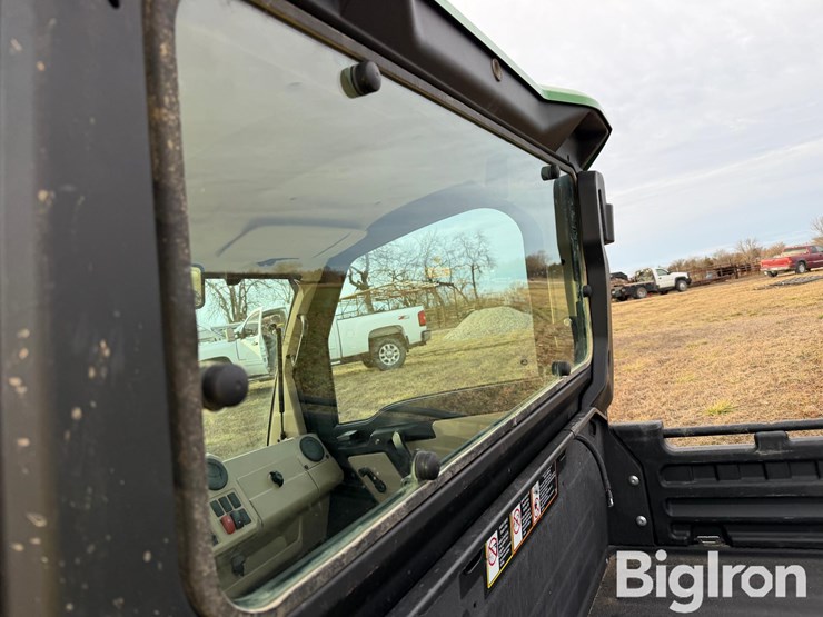 2021-john-deere-xuv-835r-gator-4x4-utv-image-13