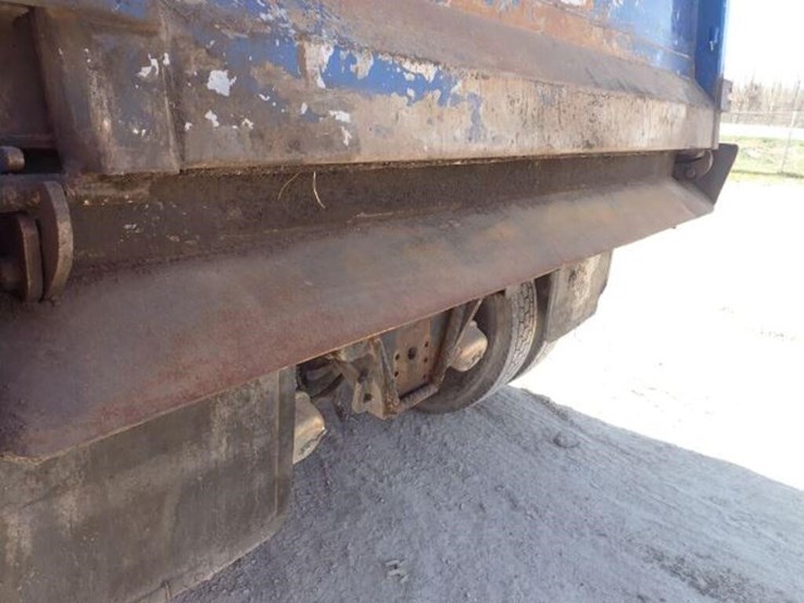2012-caterpillar-ct660s-image-83