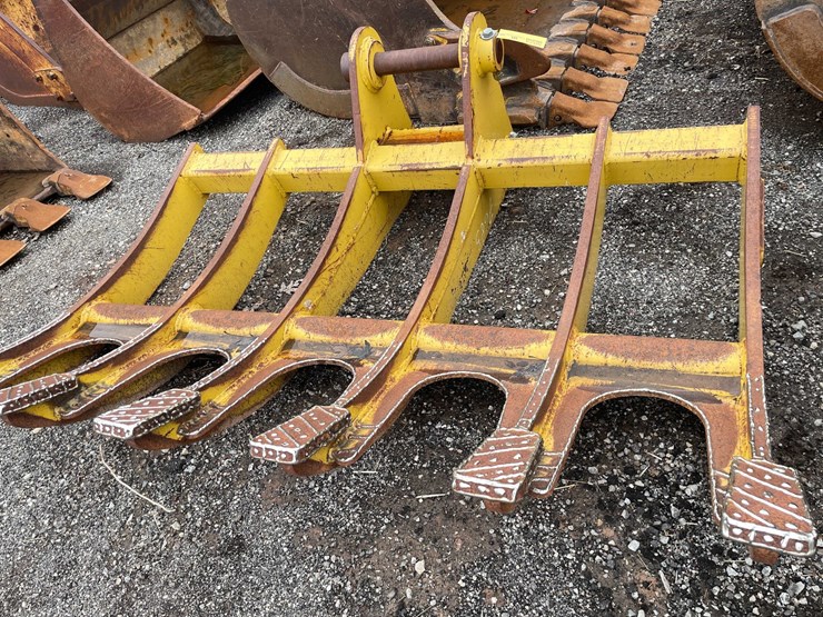 #5024-•-excavator-root-rake-image-1