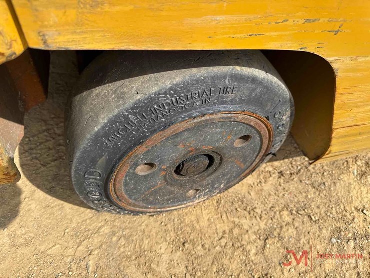 caterpillar-ec30n-image-23