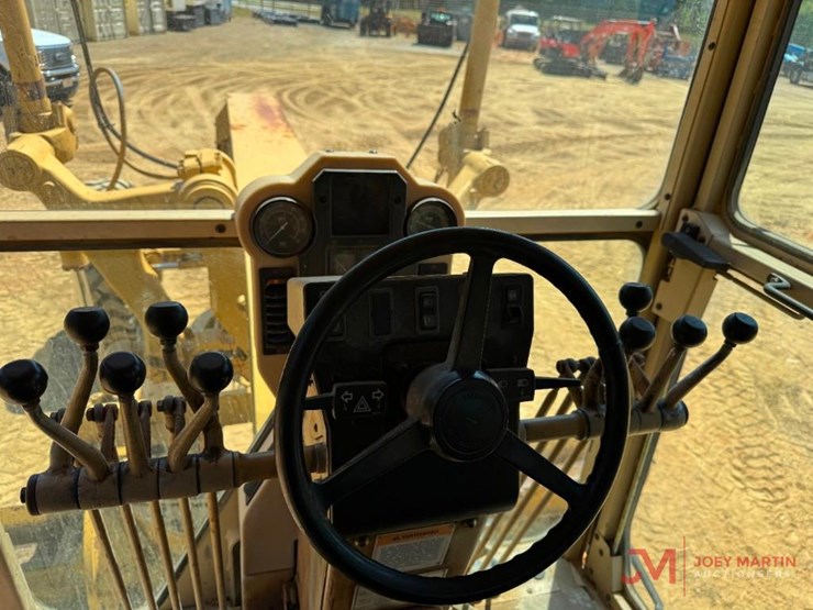 1996-caterpillar-140h-vhp-image-18