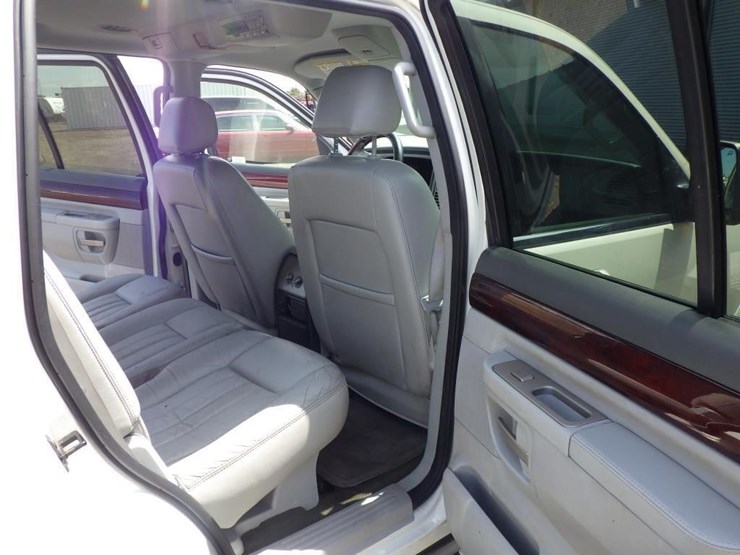 2004-lincoln-aviator-image-8