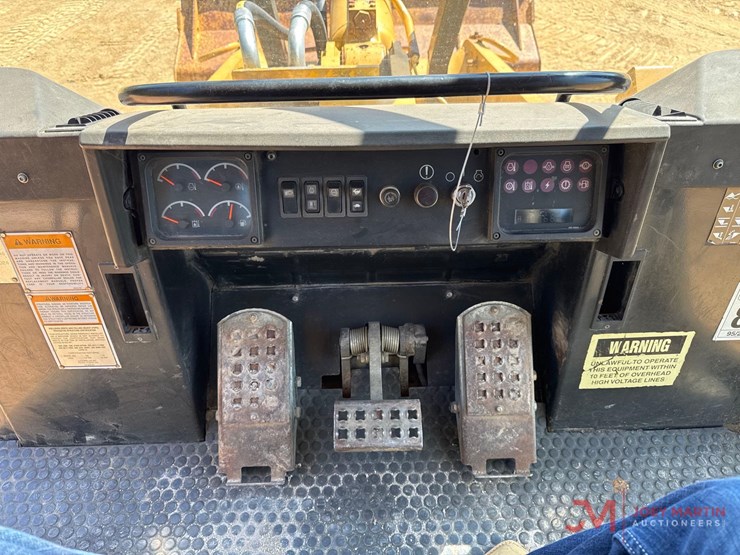 2000-caterpillar-963c-image-17