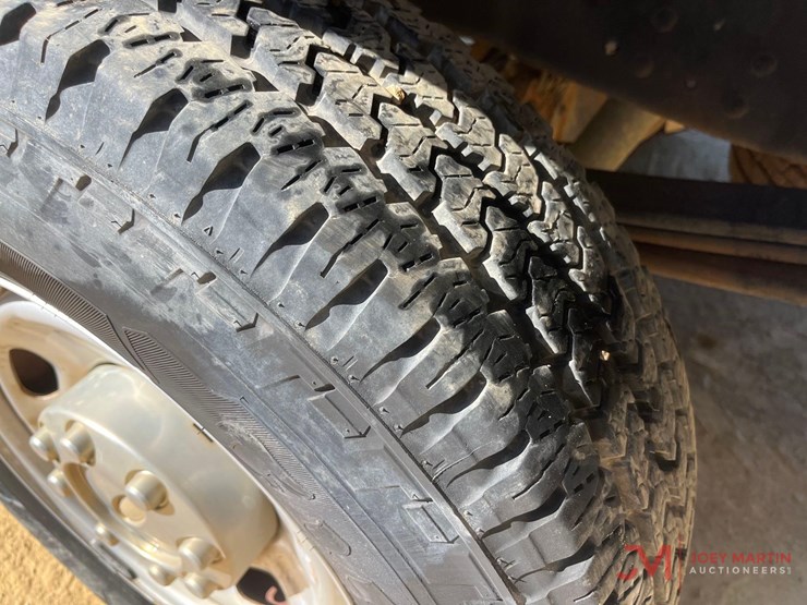 2013-ford-f250-xl-image-10