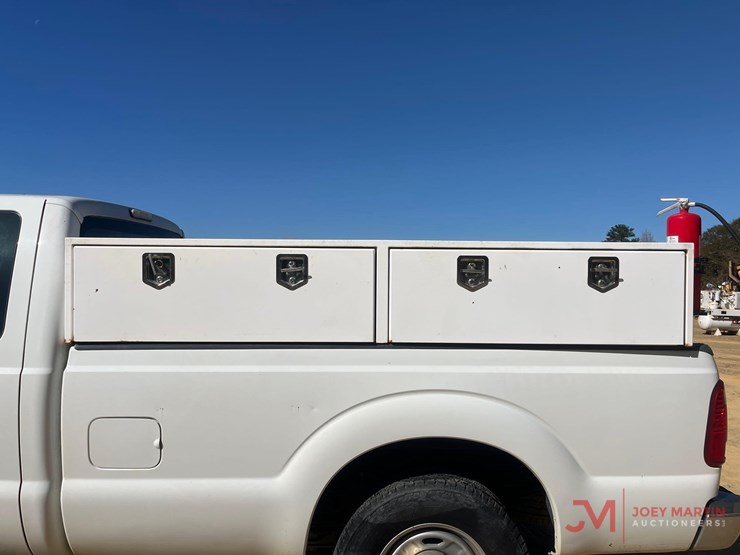2013-ford-f250-xl-image-16