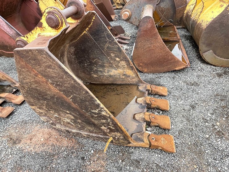 #5025-•-excavator-bucket-image-2