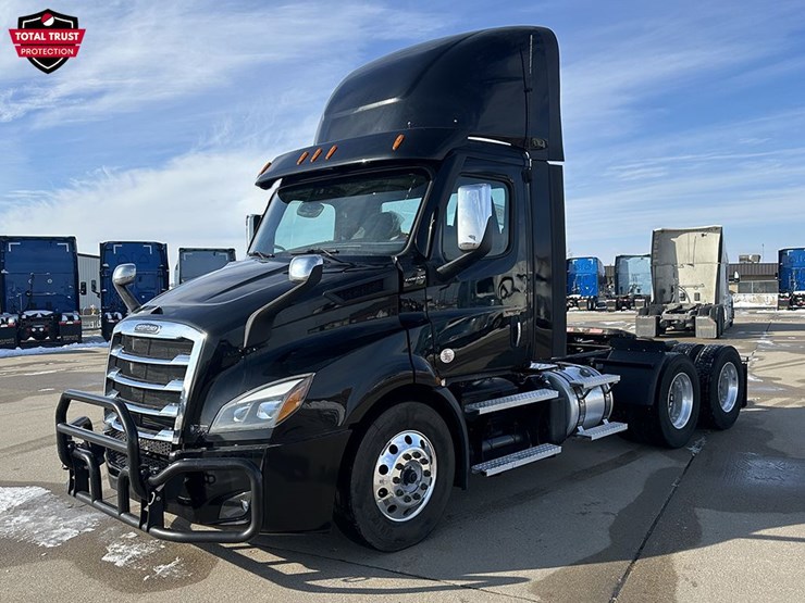 2023-freightliner-cascadia-116-image-1