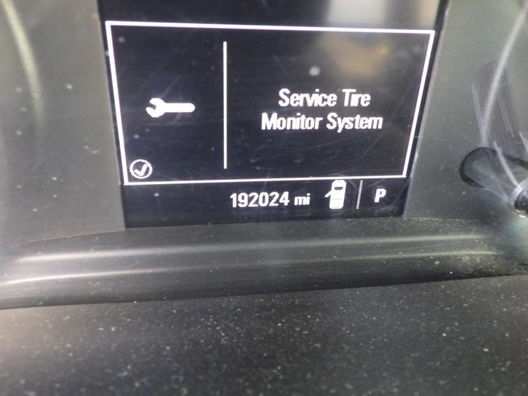 2020-chevrolet-1500-image-12