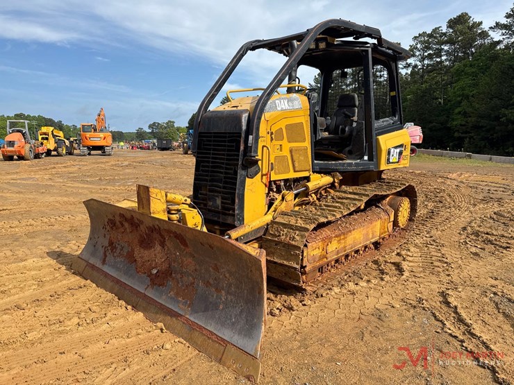 2016-caterpillar-d4k2-xl-image-4