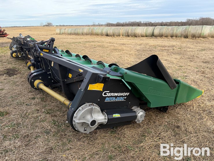 2009-geringhoff-rota-disc-12r30-folding-corn-head-image-5