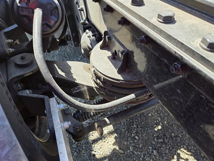 2026-kenworth-t800-image-70