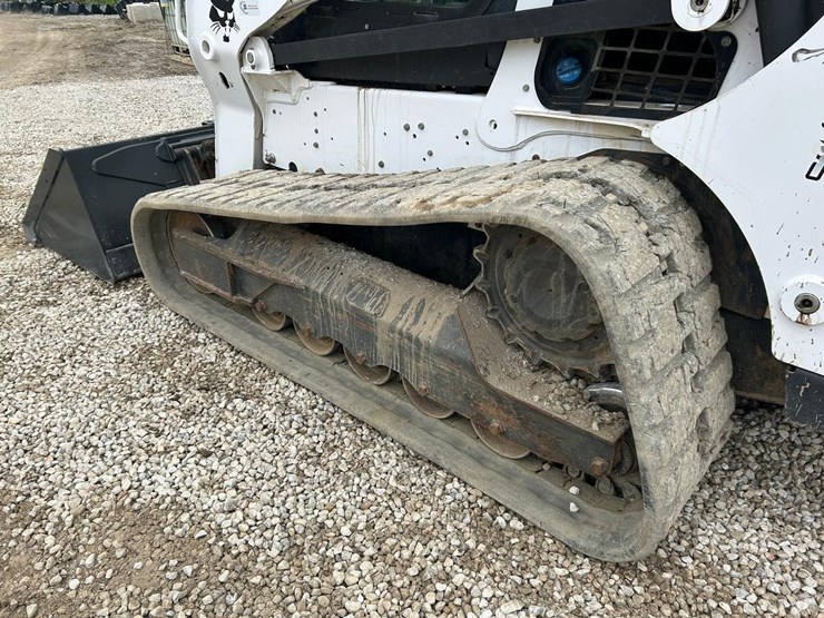 2021-bobcat-t770-image-16