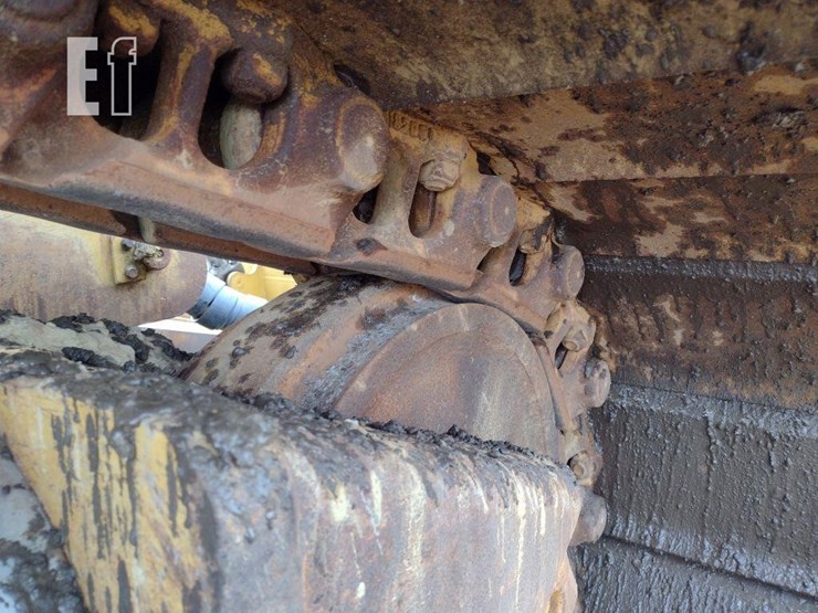 caterpillar-d6-image-34