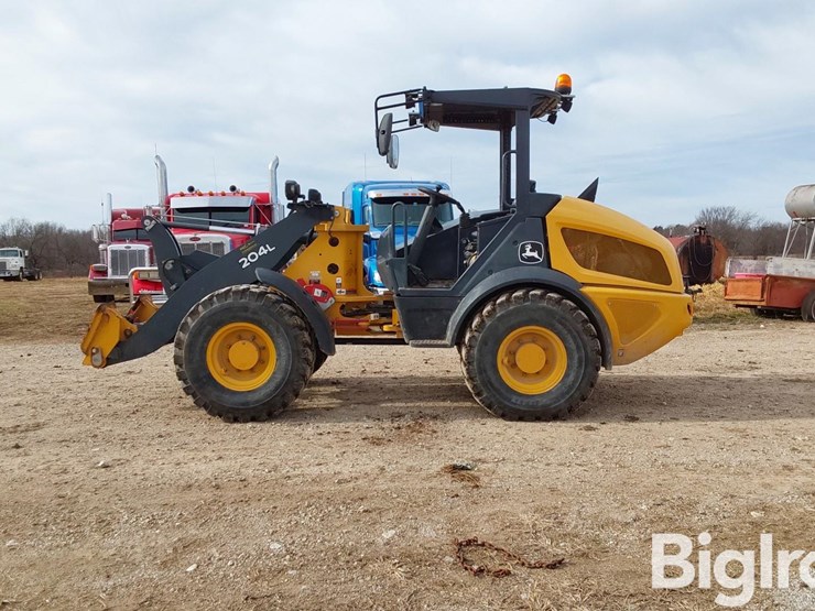 deere-204l-image-8