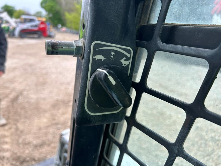 2016-bobcat-s450-image-20