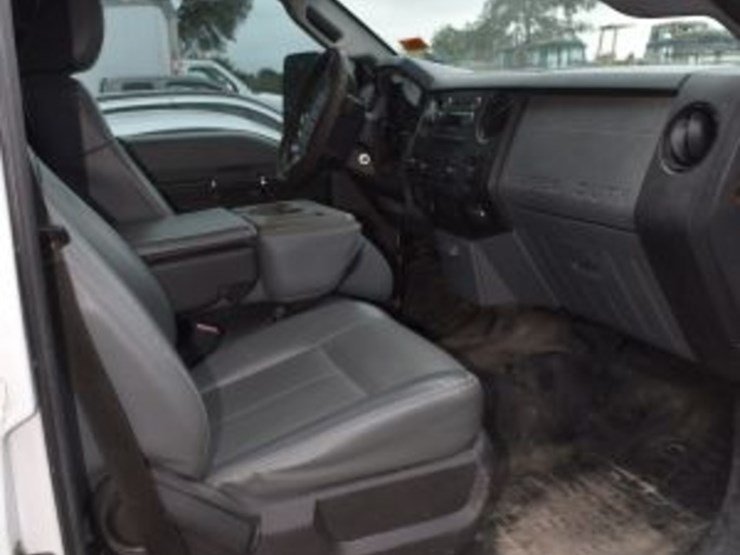 2015-ford-f350-image-13
