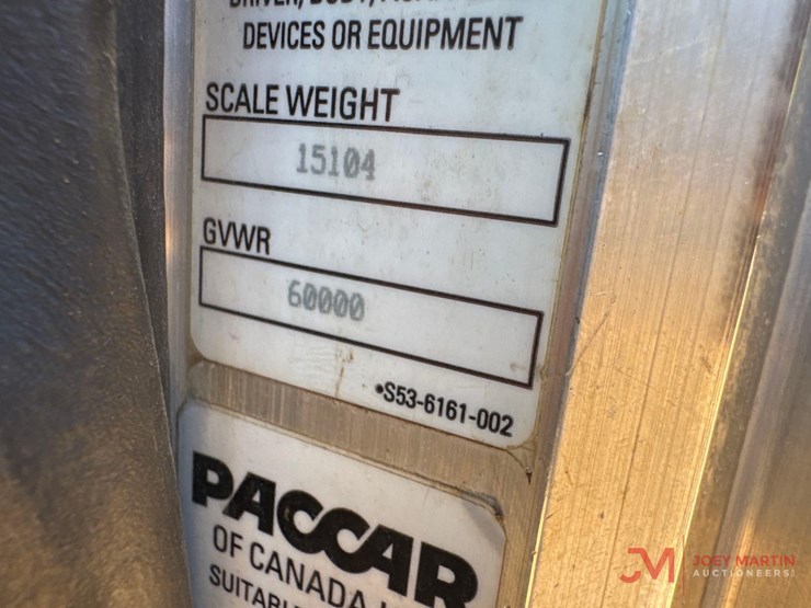 peterbilt-348-image-32