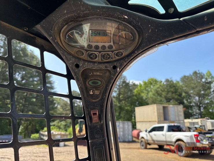 2017-bobcat-t650-image-17