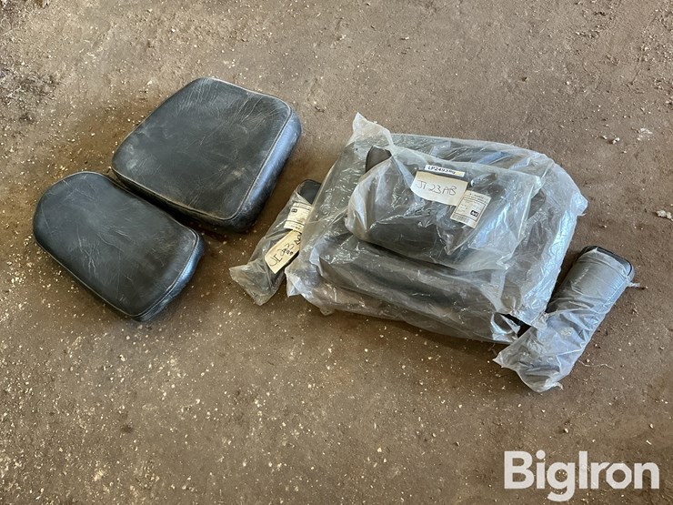case-tractor-seats-image-1