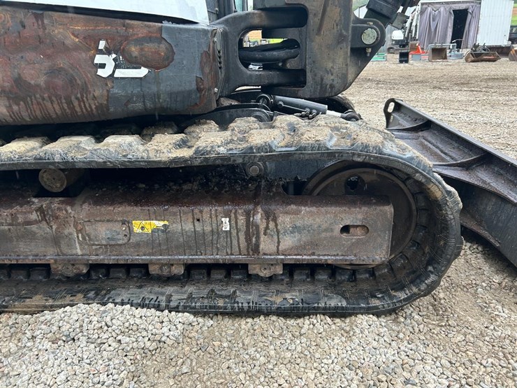 2018-bobcat-e85-image-13