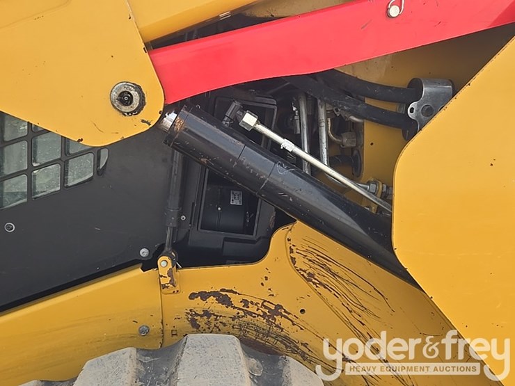2021-caterpillar-289d3-image-29