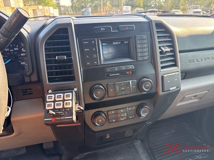 2020-ford-f350-xl-image-19