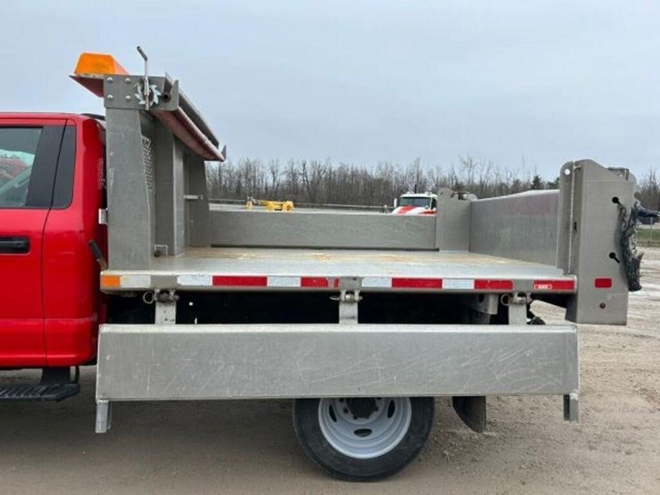 2020-ford-f550-xl-image-26