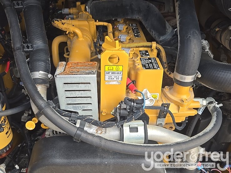 2021-caterpillar-289d3-image-40