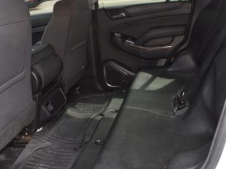 2018-chevrolet-tahoe-image-8