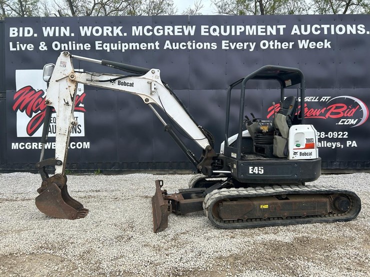 bobcat-e45-image-1