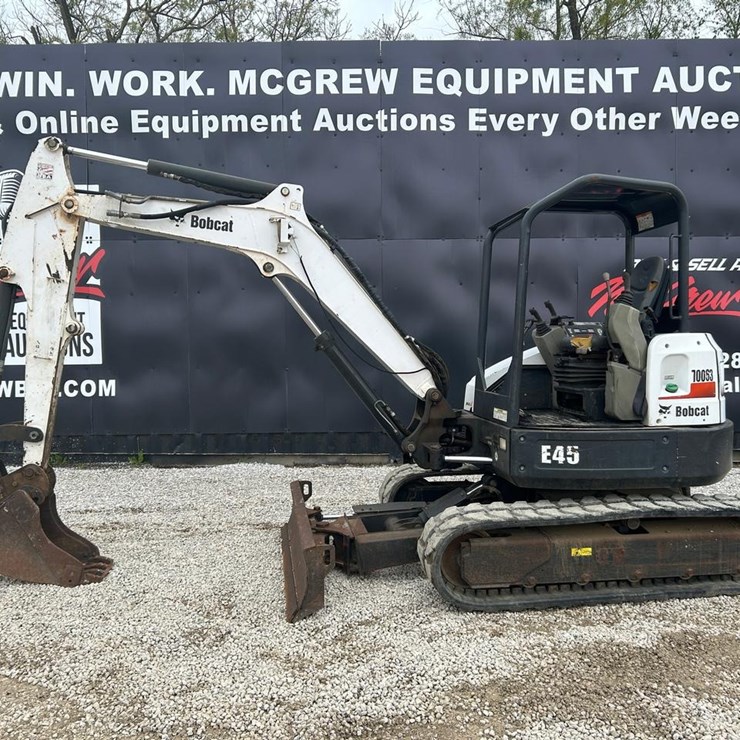 BOBCAT E45