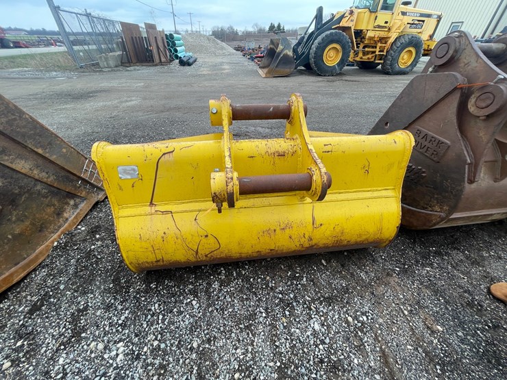 #5009-•-excavator-bucket-image-4