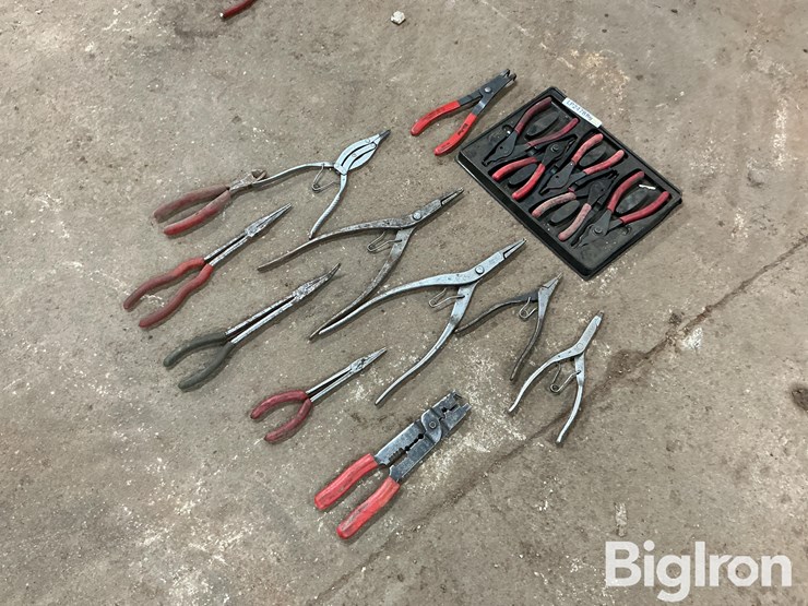 retaining-ring/needle-nose-pliers-image-1