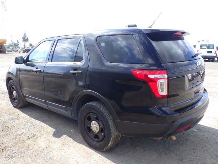 2015-ford-explorer-image-4