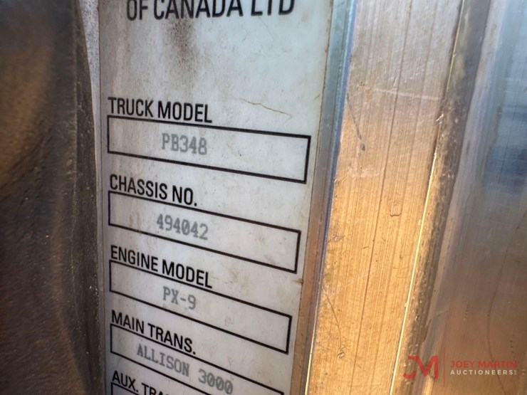 peterbilt-348-image-31