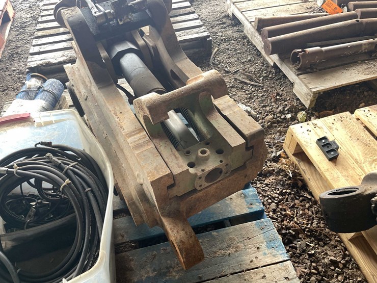 komatsu-pc200-image-7