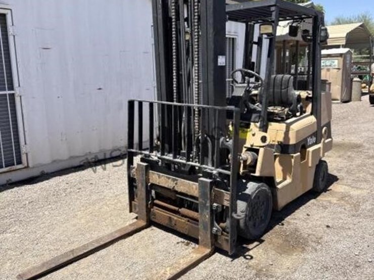 yale-gec080-forklift-image-2