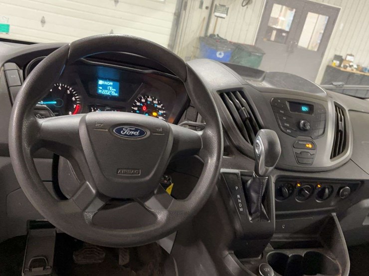 2019-ford-transit-image-16