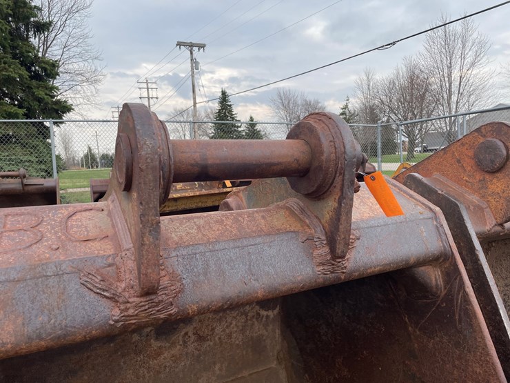 #5010-•-excavator-bucket-image-9